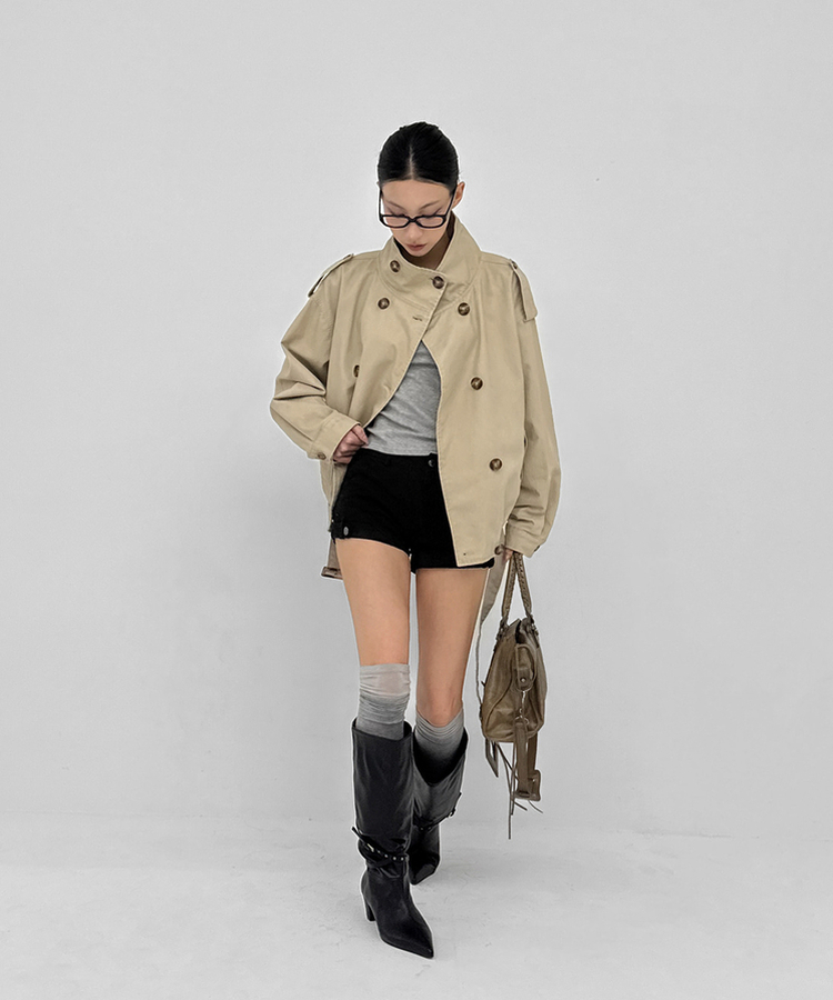 ハイネックダブルボタンジャンパー BEIGE