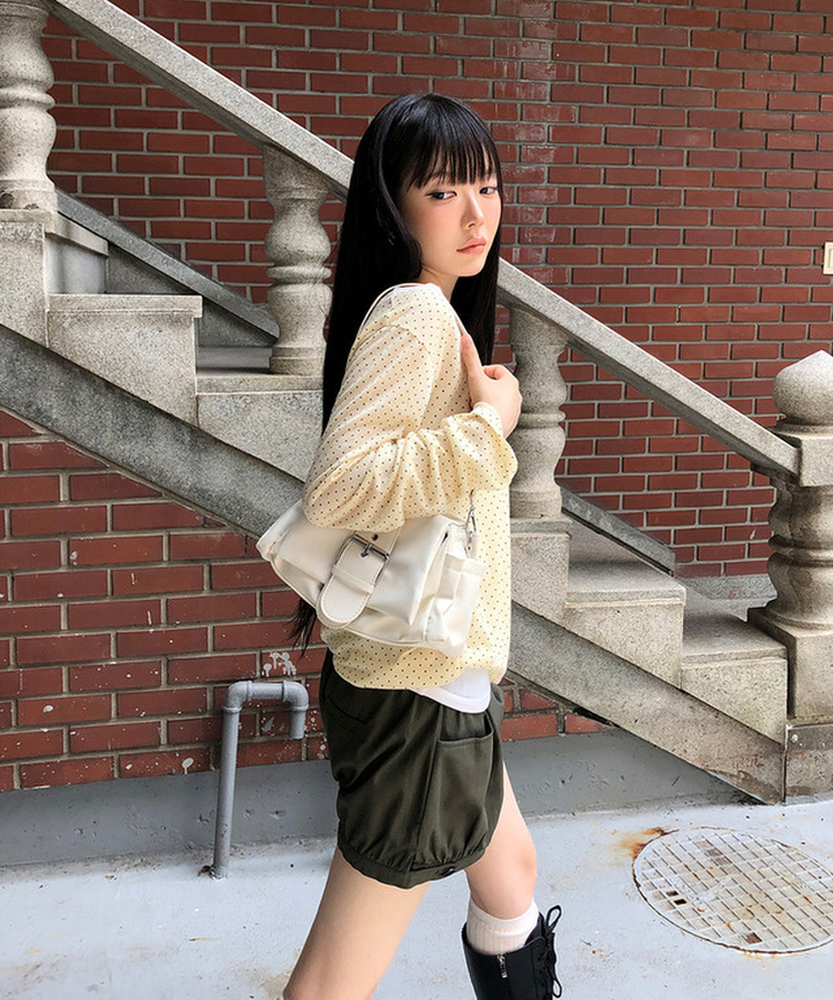 レザーバックルショルダーバッグ IVORY