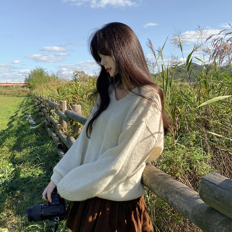 オーバーサイズ厚手Vネック長袖ニット IVORY