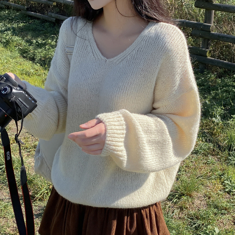 オーバーサイズ厚手Vネック長袖ニット IVORY