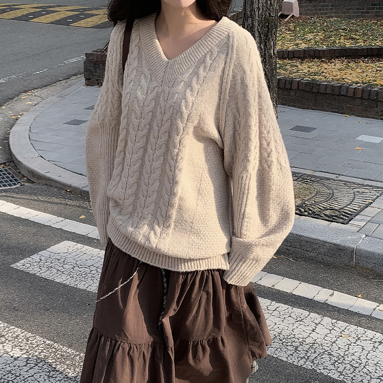 オーバーサイズケーブルVネックニット BEIGE