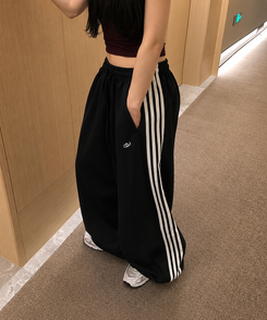제니 트랙 와이드 롱팬츠 3color 블랙