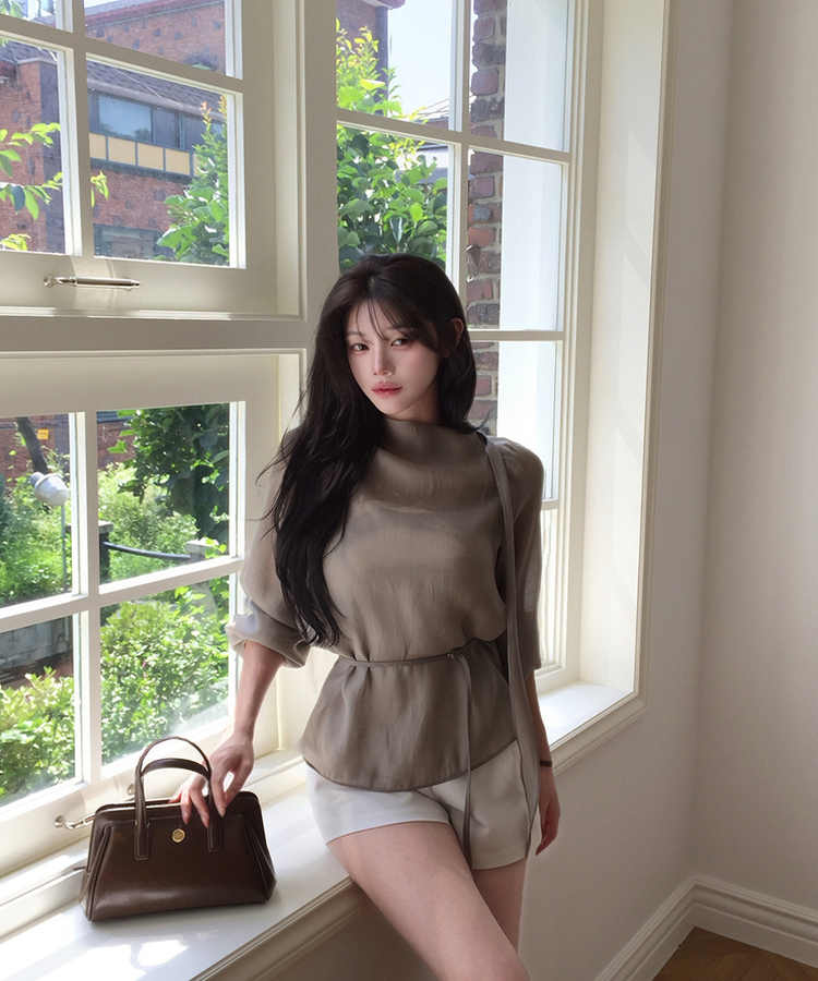 ハーフネックシアー長袖ブラウス BEIGE