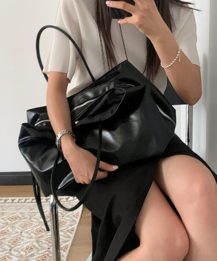 ポケットレザーショルダーバッグ BLACK