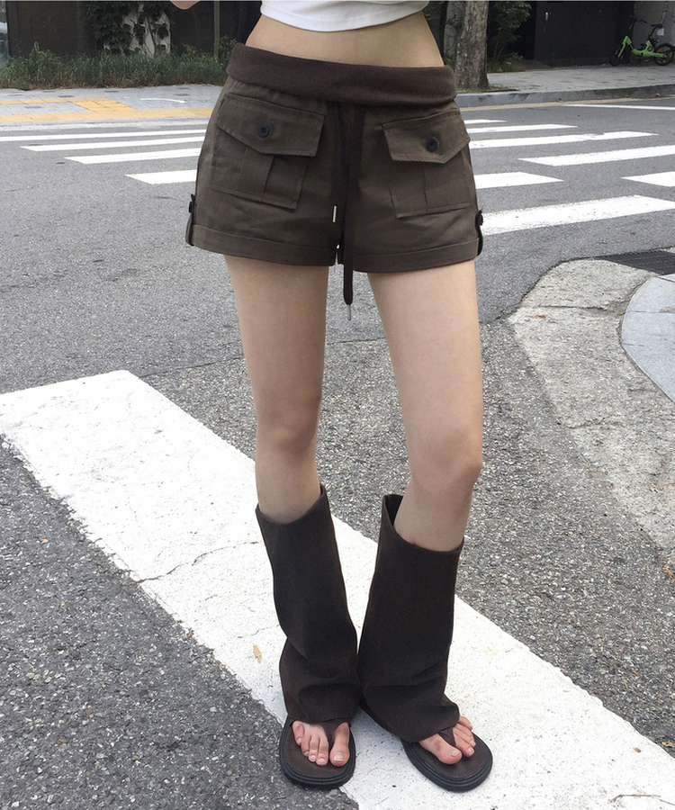 ポケットロールアップショートパンツ BROWN