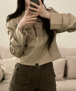 소미 나폴레옹 더블버튼 노카라 크롭 자켓 베이지