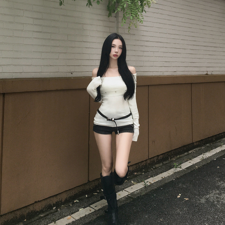 パンチングオフショル長袖ニット IVORY