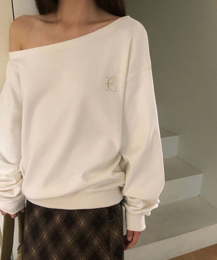 オフショルパッチルーズトレーナー WHITE
