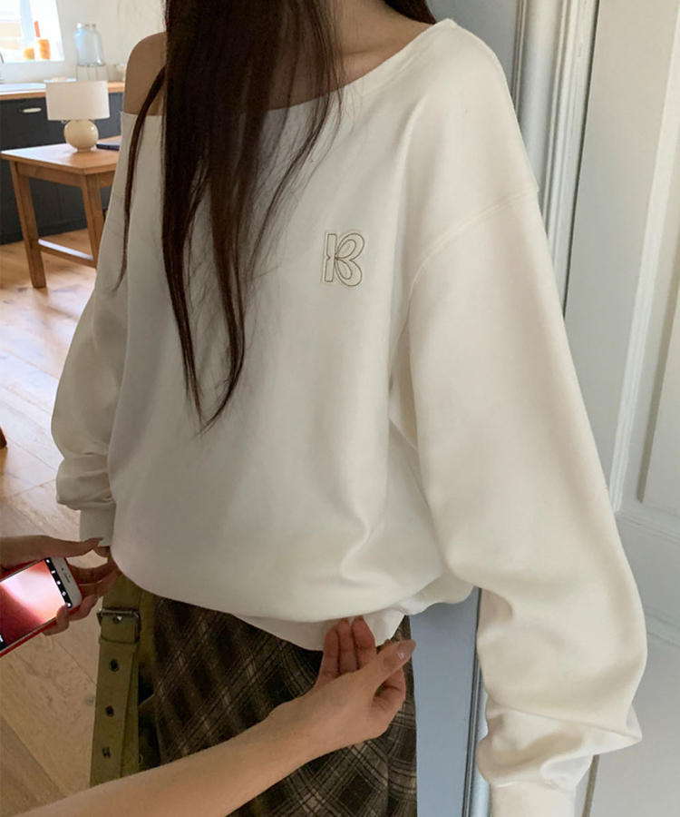 オフショルパッチルーズトレーナー WHITE