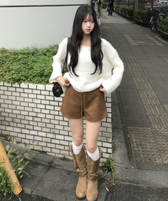 스카치 루즈핏 라운드 니트 아이보리