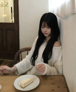 스카치 루즈핏 라운드 니트 아이보리