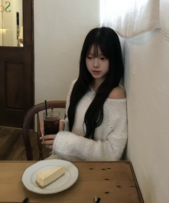 스카치 루즈핏 라운드 니트 아이보리