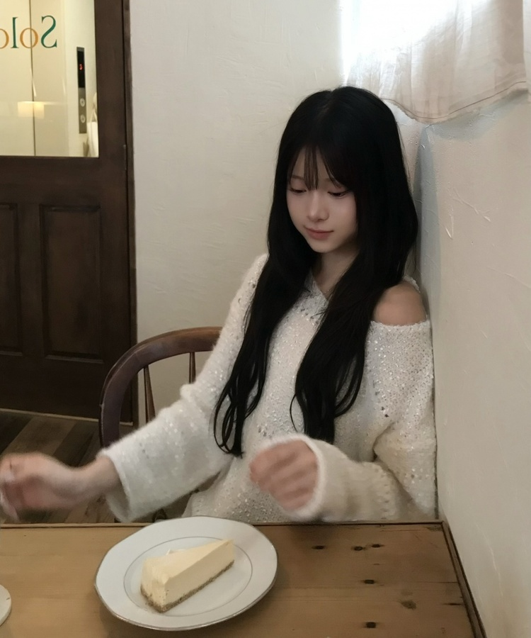 스카치 루즈핏 라운드 니트 아이보리