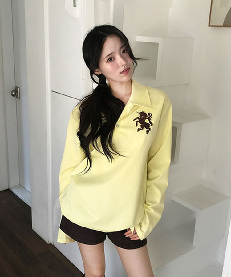 위젯 홀스 로고 자수 오버핏 카라 PK 긴팔 티셔츠 크림