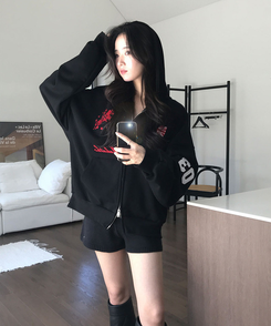 베하 홀스 로고 자수 오버핏 후드 집업 검정
