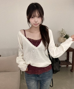 소르 버튼 딥 브이넥 루즈핏 니트 아이보리