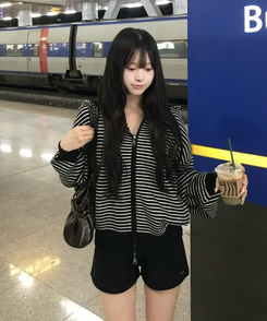 스트라이프 니트 후드집업 검정