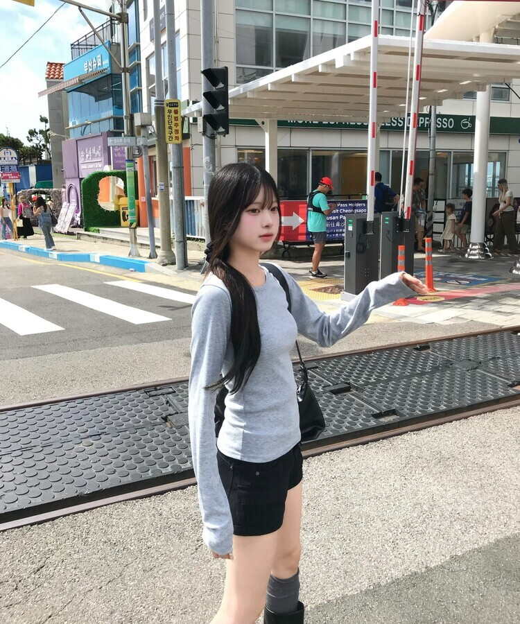 【1+1⭐기획】레이어드 슬림 컬러 긴팔 티셔츠 9color 회색