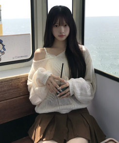 V넥 케이블 니트 연베이지