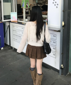 V넥 케이블 니트 연베이지