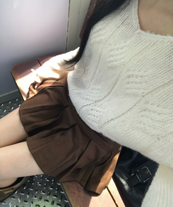 스웨이드 플리츠 미니스커트 밤색