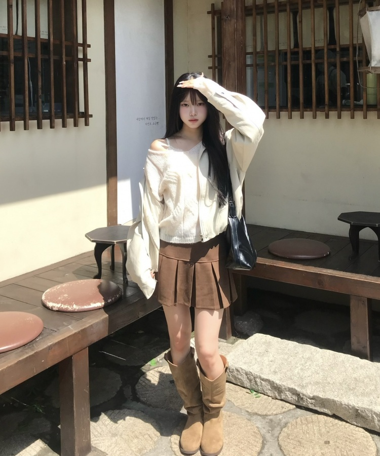 스웨이드 플리츠 미니스커트 밤색