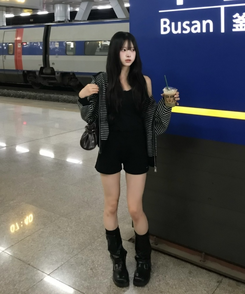 팬던트 니트 숏팬츠  블랙