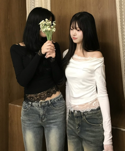 레이스 오프숄더 긴팔 T셔츠 블랙