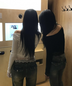 레이스 오프숄더 긴팔 T셔츠 블랙