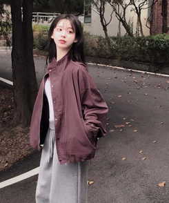 가을의 완성피그먼트 하이넥 포켓 빈티지 워싱 숏 야상 데님 자켓 퍼플