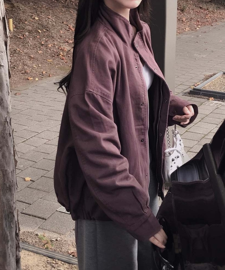 가을의 완성피그먼트 하이넥 포켓 빈티지 워싱 숏 야상 데님 자켓 퍼플