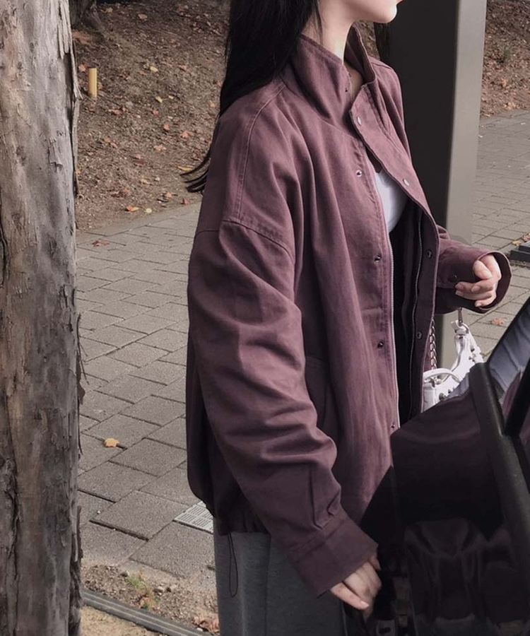 가을의 완성피그먼트 하이넥 포켓 빈티지 워싱 숏 야상 데님 자켓 퍼플