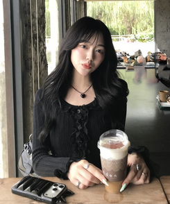 【단독상품】프릴 골지 니트 가디건 블랙