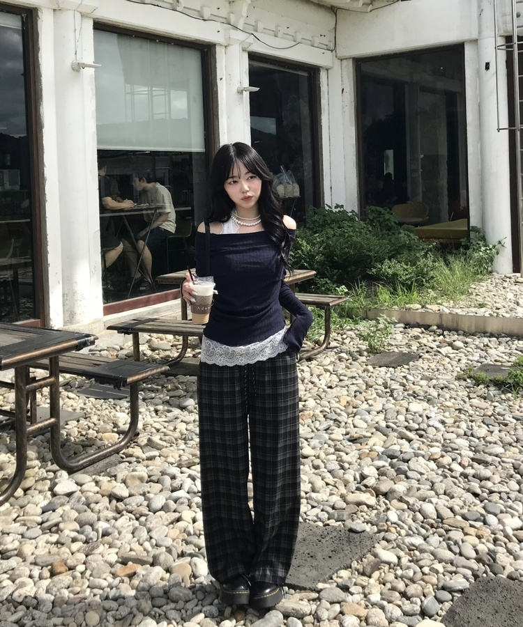 【단독상품】레이스 레이어드 오프숄더 T셔츠 네이비