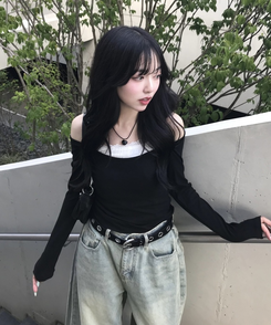 【단독상품/SET】오프숄더 T셔츠+캐미솔 검정
