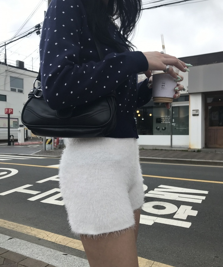 【단독상품】퍼 니트 밴딩 숏팬츠 화이트