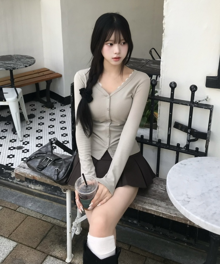 【MADE❤️캡내장】허리잘록 여리핏 셔링 티셔츠 연카키
