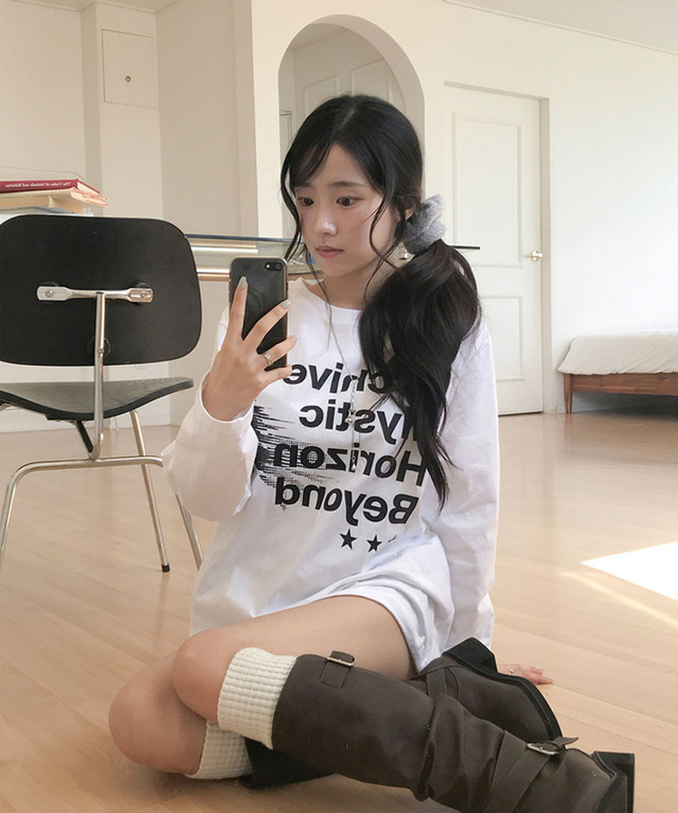 하프톤 루즈핏 홀스 레터링 프린팅 긴팔 티셔츠 가을 가을옷 롱슬리브 화이트