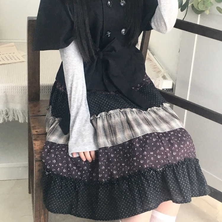 패치워크 플라워 체크 레이어드 미디 스커트 블랙