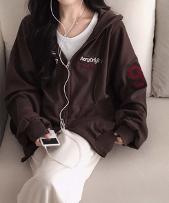 가을 필수템넘버링 투웨이 빈티지 자수 루즈핏 후드 집업 긴팔티 브라운