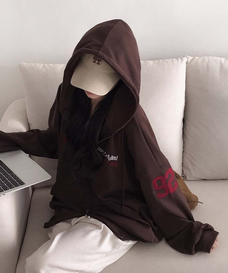 가을 필수템넘버링 투웨이 빈티지 자수 루즈핏 후드 집업 긴팔티 브라운