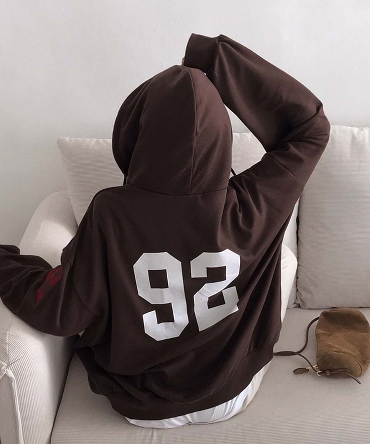 가을 필수템넘버링 투웨이 빈티지 자수 루즈핏 후드 집업 긴팔티 브라운