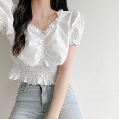 フリルシャーリングクロップブラウス ホワイト