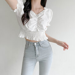 フリルシャーリングクロップブラウス ホワイト