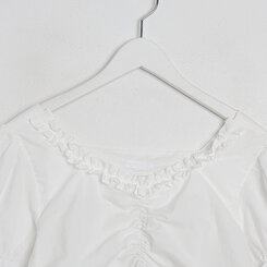 フリルシャーリングクロップブラウス