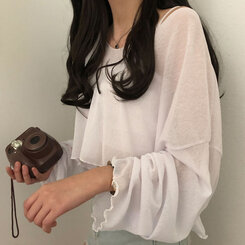 아일라 크롭 날라리 오프 니트 티셔츠 아이보리