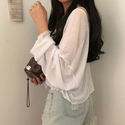 아일라 크롭 날라리 오프 니트 티셔츠 아이보리