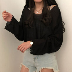 아일라 크롭 날라리 오프 니트 티셔츠 블랙