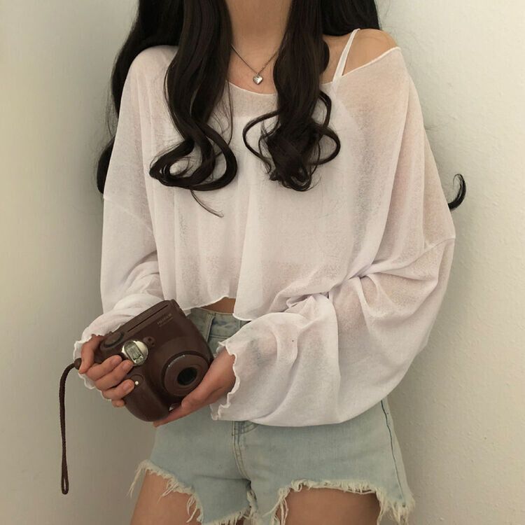 아일라 크롭 날라리 오프 니트 티셔츠 아이보리