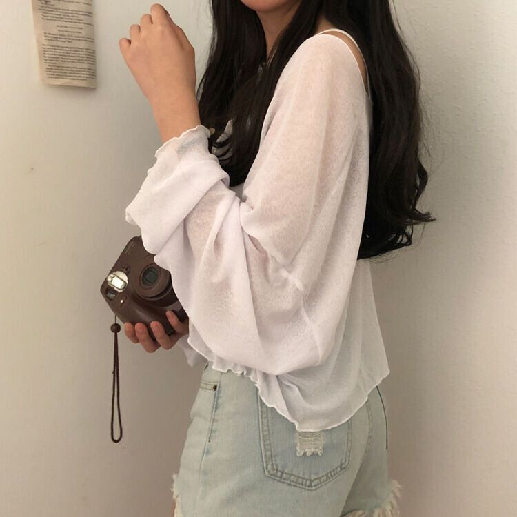 아일라 크롭 날라리 오프 니트 티셔츠 아이보리